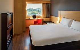 Ibis Colinas Hotel 3*